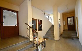 35 Cozy Central 1 Bedroom Apartment With Balcony